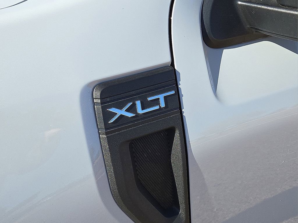 Used 2025 Ford Maverick XLT w/ Equipment Group 302A image 12