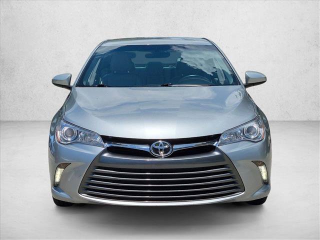 Used 2017 Toyota Camry XLE FWD image 2