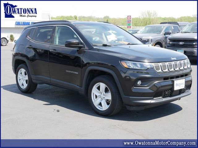 Used 2022 Jeep Compass Latitude w/ Convenience Group AWD/4WD image 1