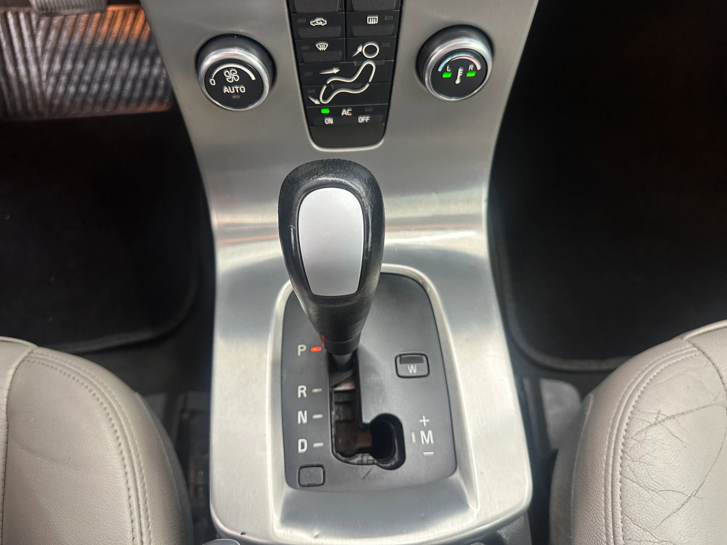 Used 2007 Volvo C70 T5 image 16