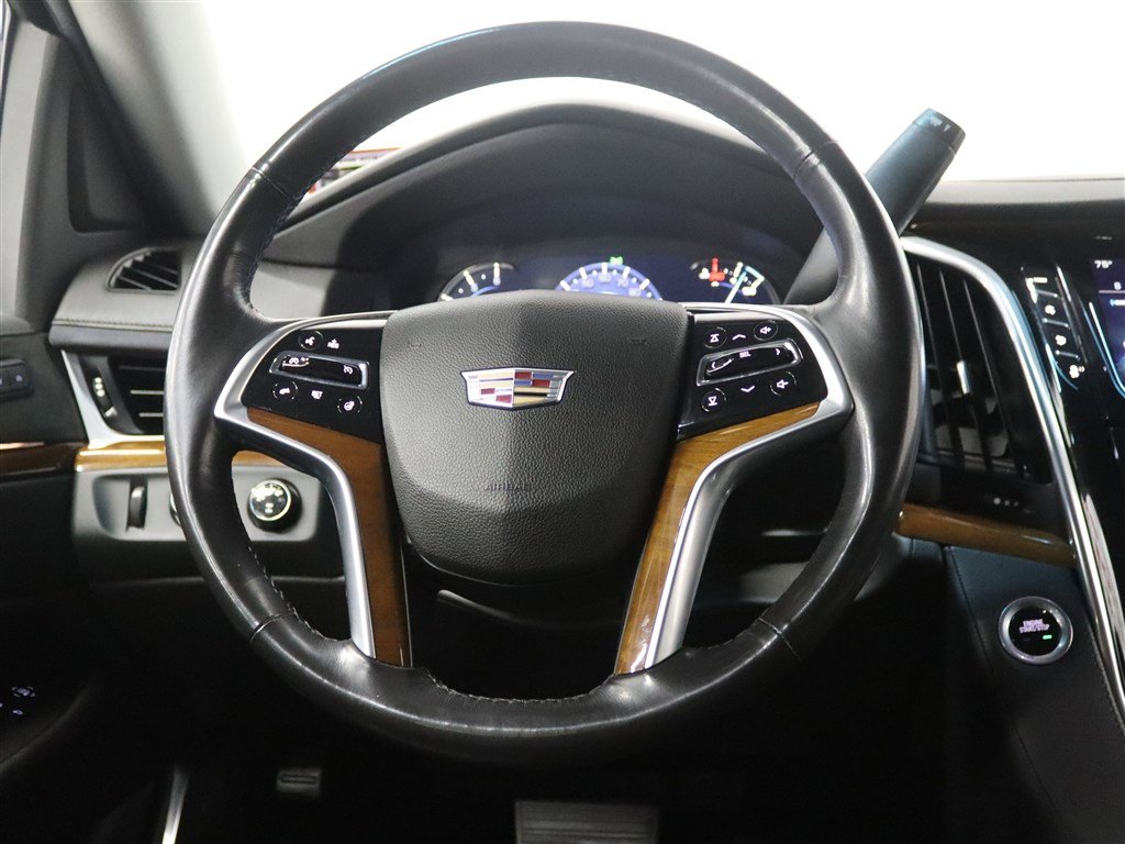 Used 2019 Cadillac Escalade ESV 4WD image 26