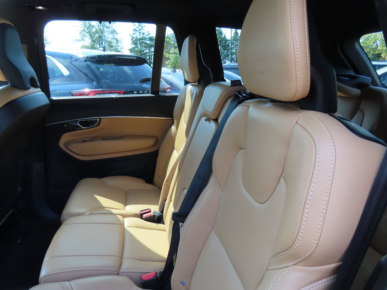 Used 2023 Volvo XC90 B6 Ultimate w/ Lounge Package AWD/4WD image 33