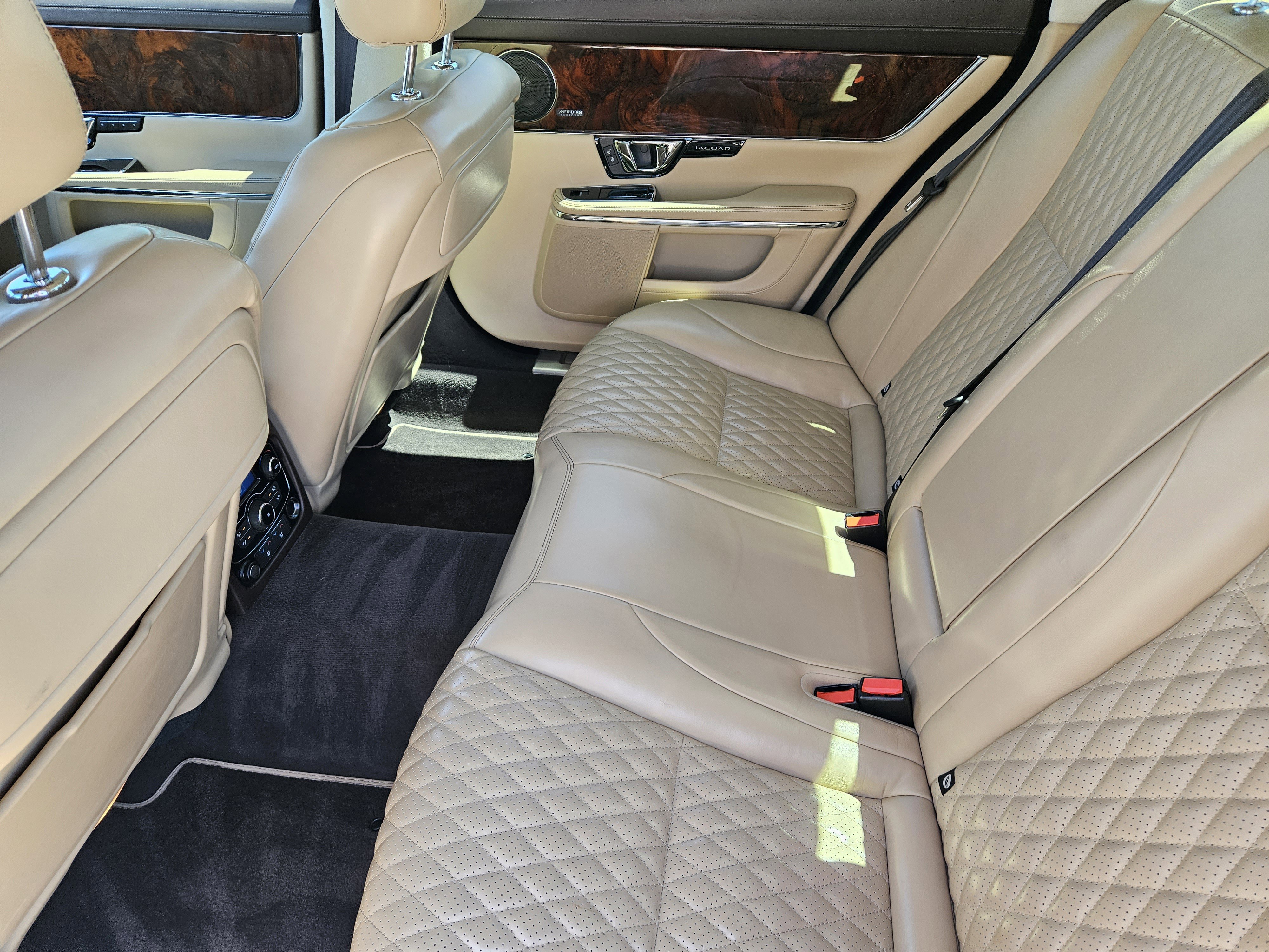 Used 2019 Jaguar XJ L Portfolio AWD/4WD image 28
