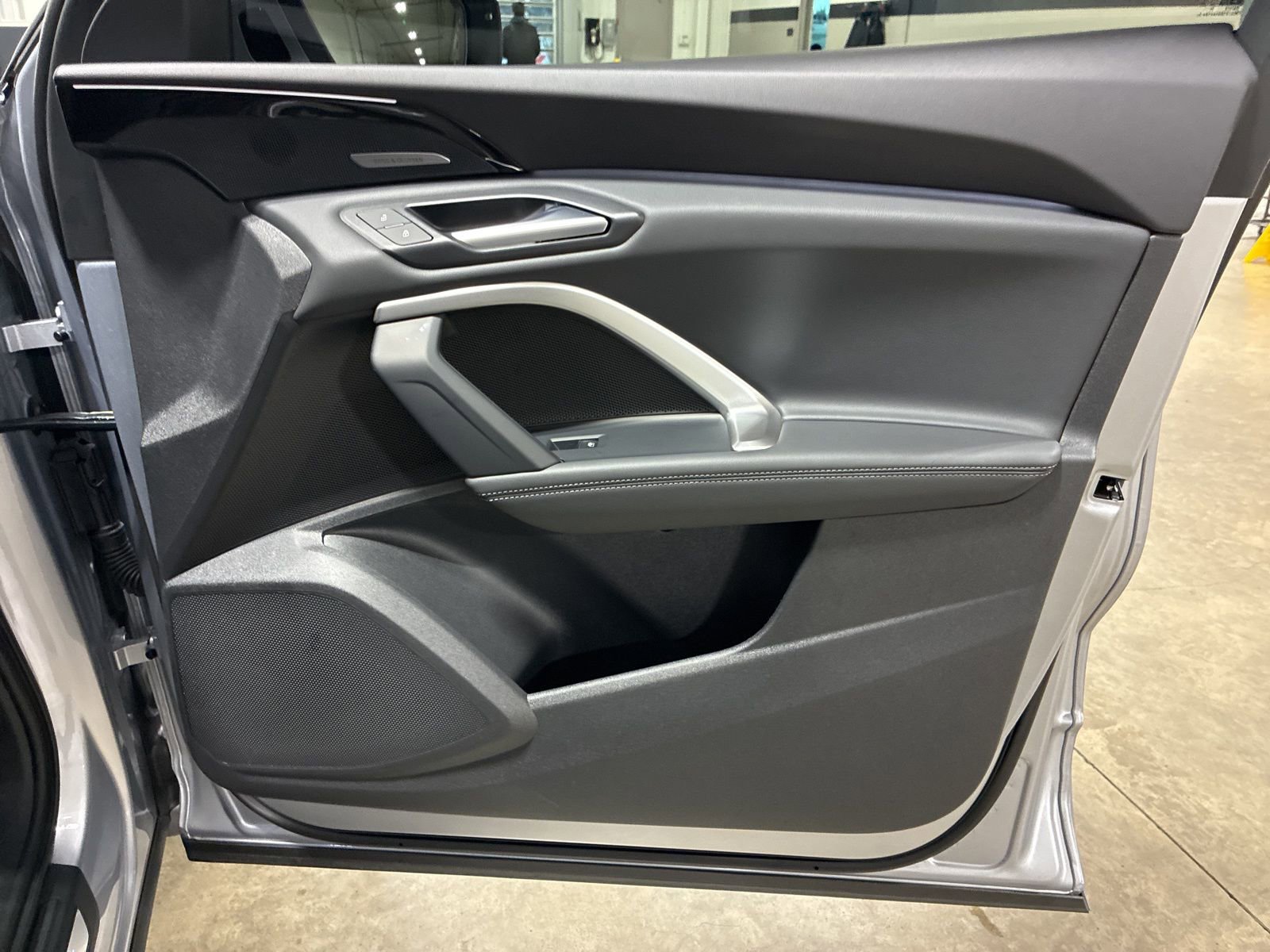 Used 2025 Audi Q5 Prestige image 25