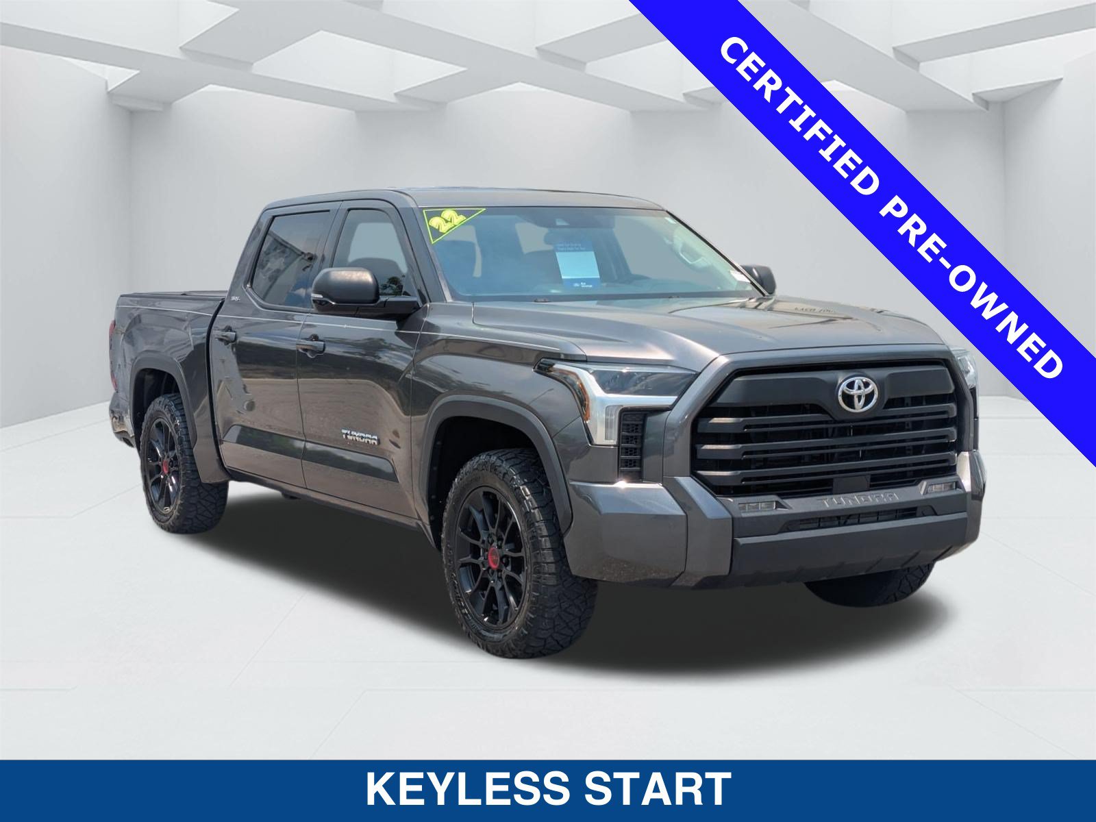 Used 2022 Toyota Tundra SR5 w/ SR5 Premium Package AWD/4WD image 3