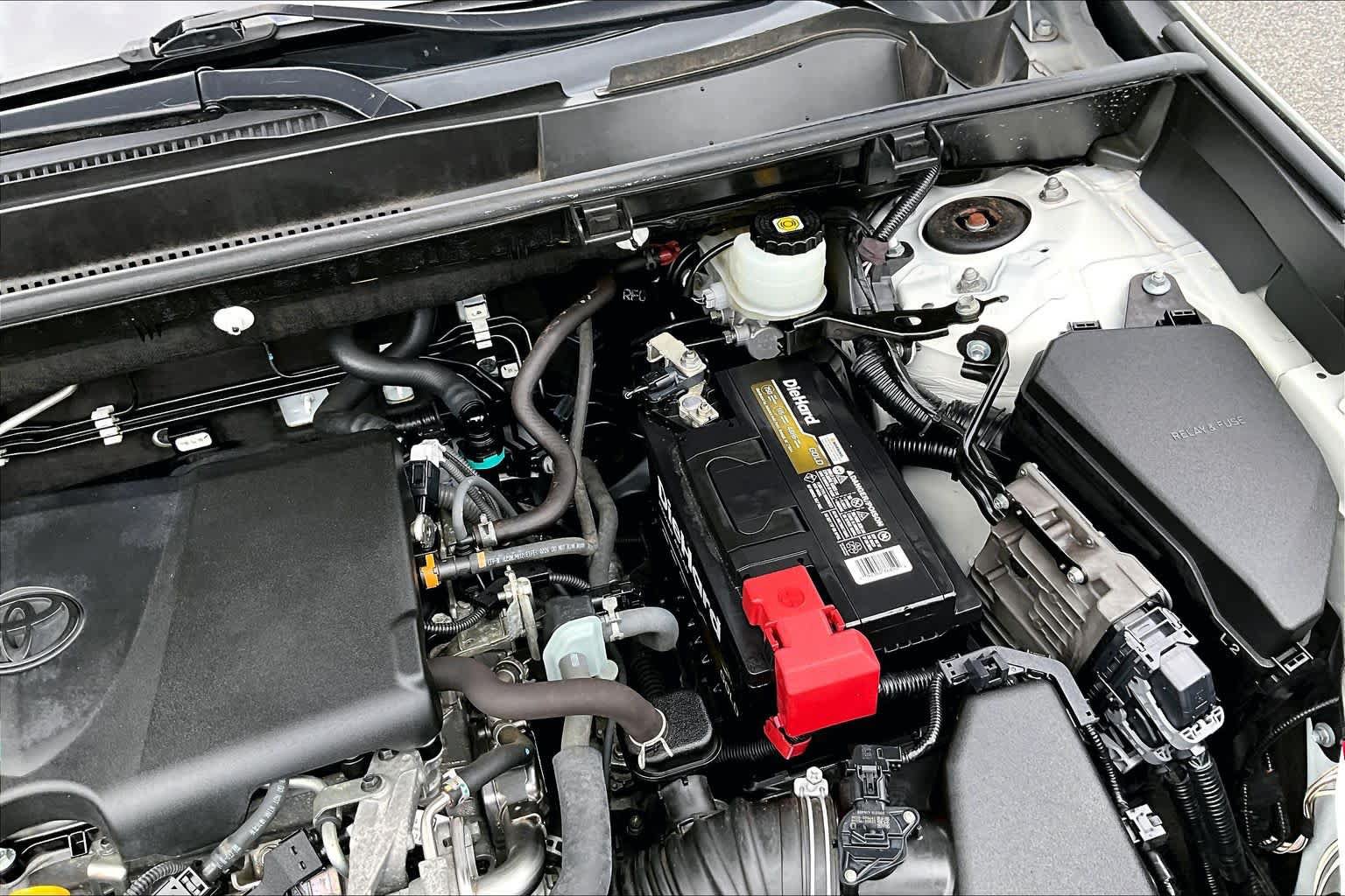 Used 2020 Toyota RAV4 XLE Premium AWD/4WD image 33