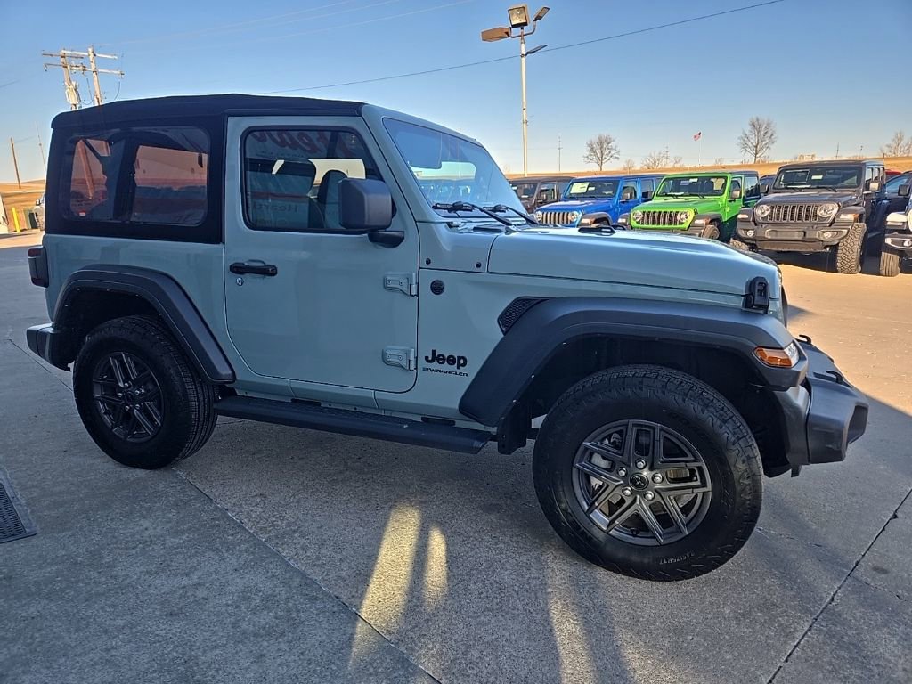 Used 2024 Jeep Wrangler Sport S image 11