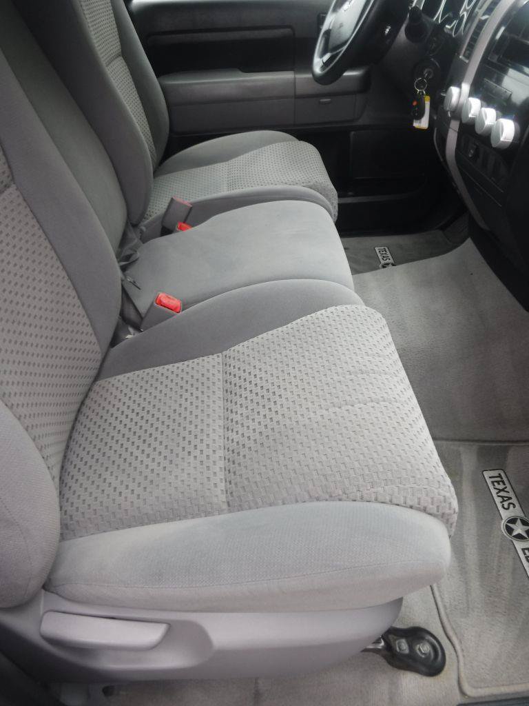 Used 2011 Toyota Tundra 2WD CrewMax w/ Tow Pkg image 29