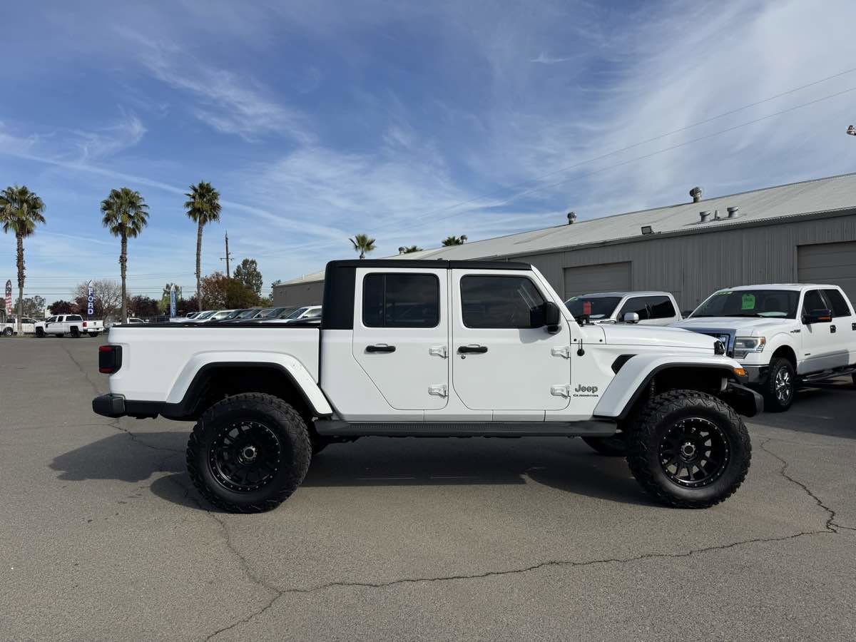 Used 2020 Jeep Gladiator Overland image 14
