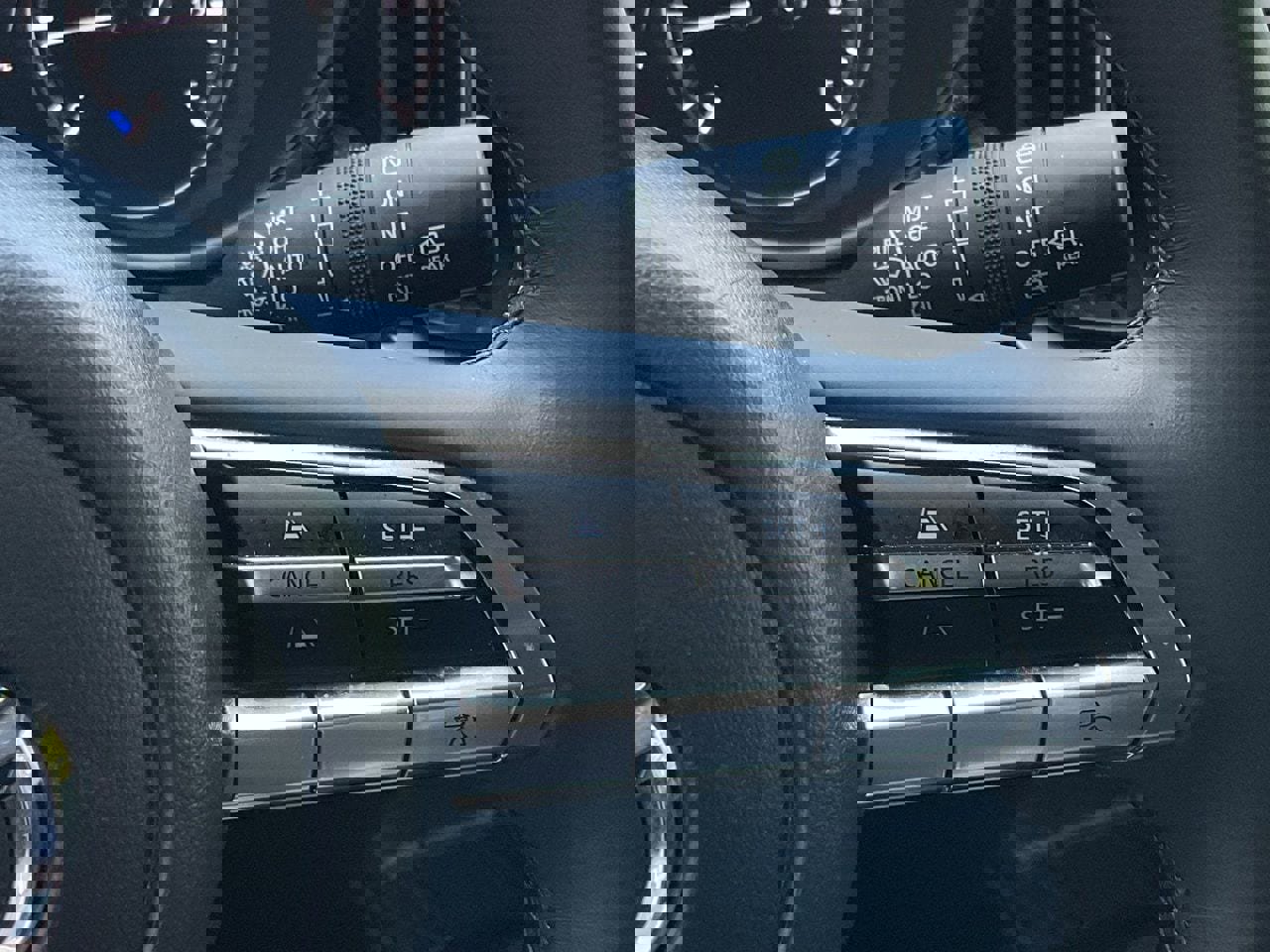 Used 2025 MAZDA CX-50 AWD 2.5 S w/ Premium Package image 27