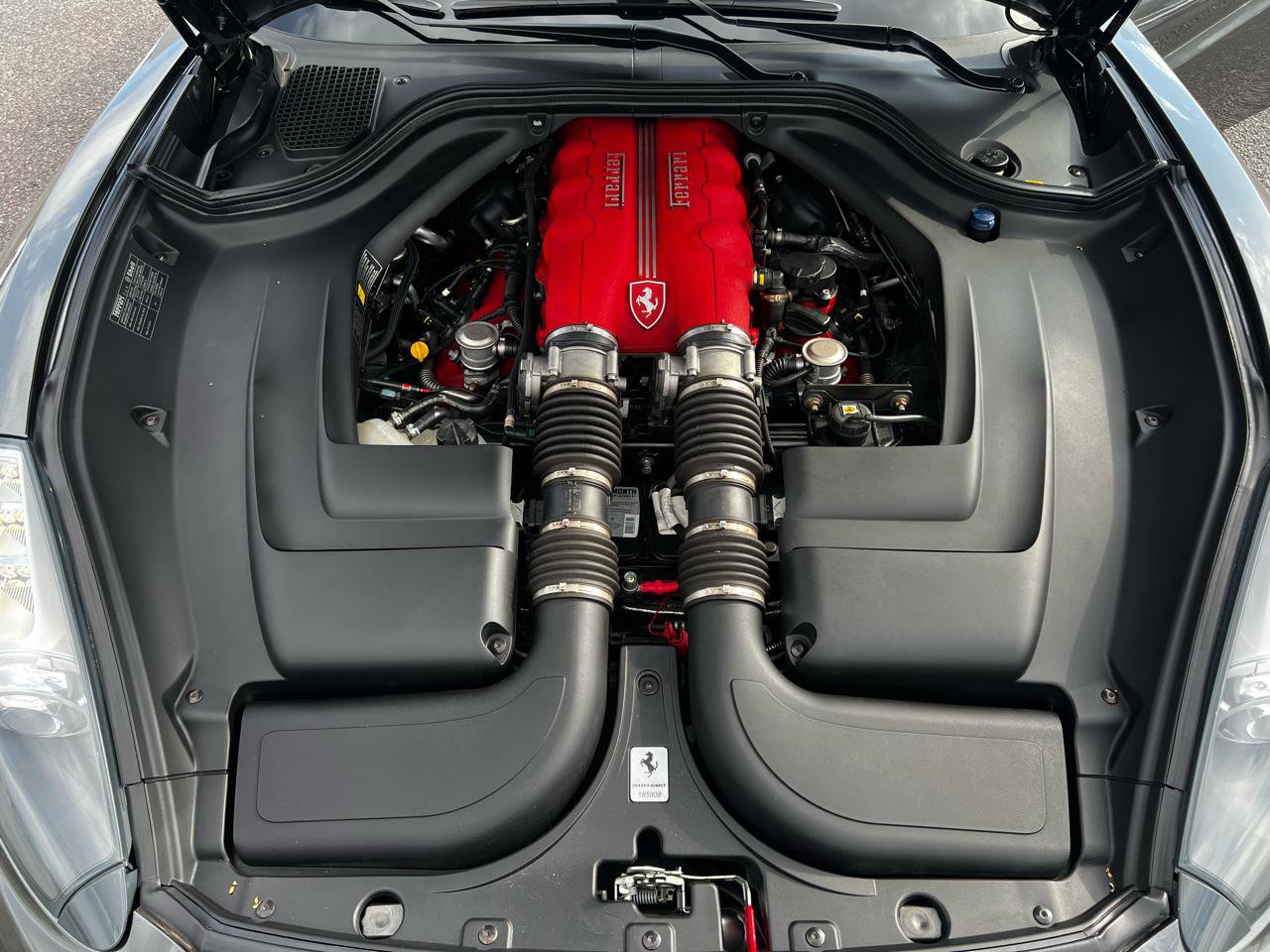 Used 2012 Ferrari California image 24