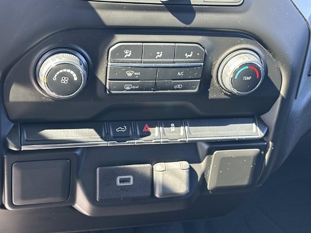 Certified 2020 Chevrolet Silverado 1500 Custom w/ Custom Value Package AWD/4WD image 31