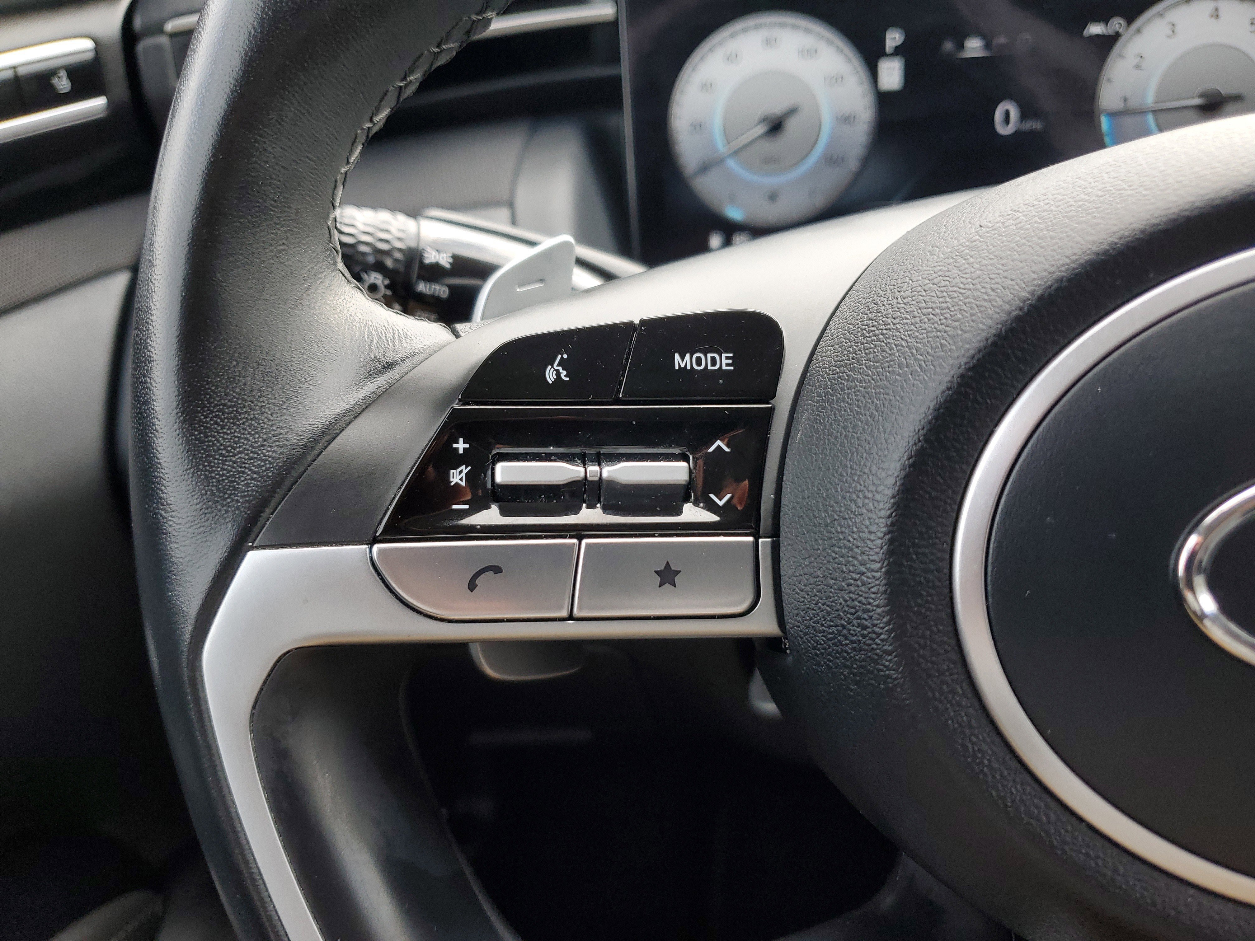 Used 2022 Hyundai Tucson Limited w/ Cargo Package image 22