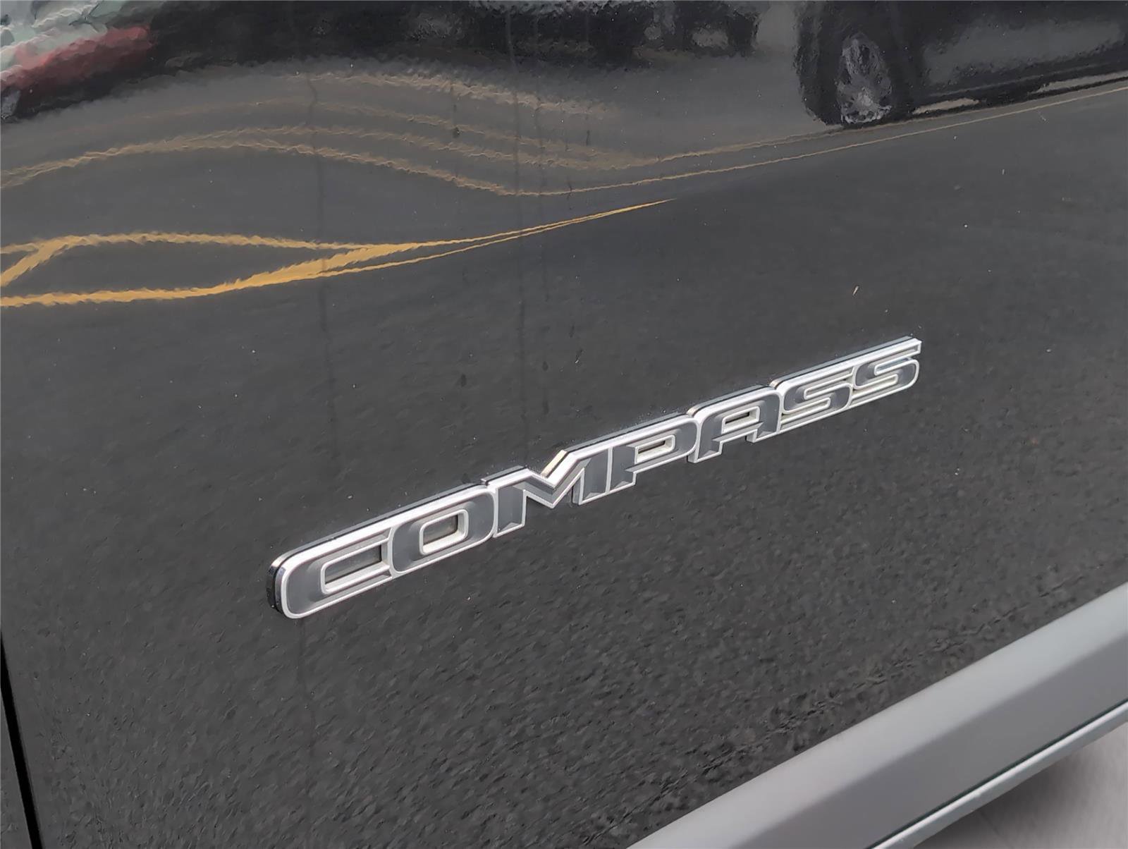 Used 2024 Jeep Compass Latitude AWD/4WD image 30