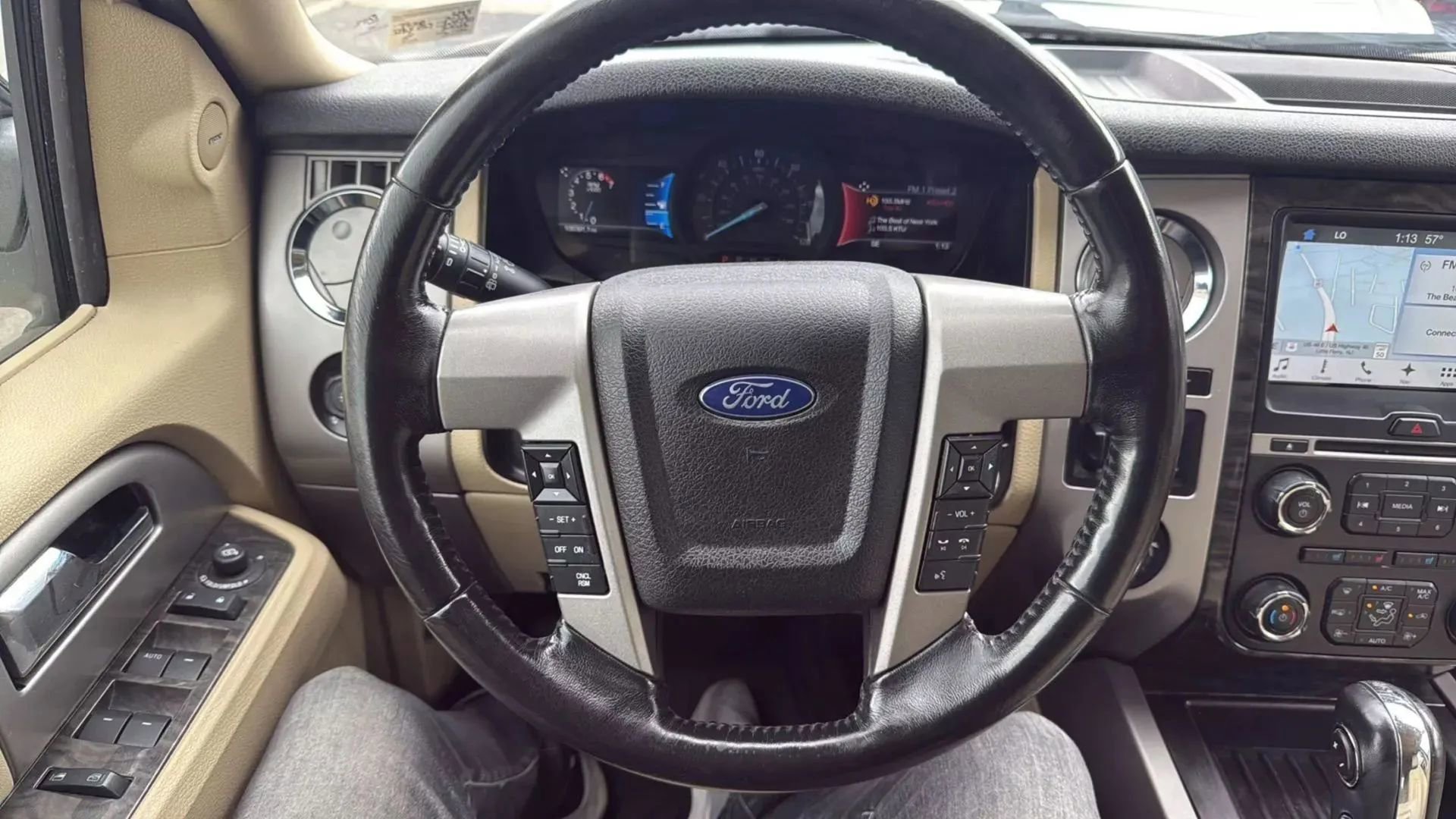 Used 2017 Ford Expedition Limited image 10