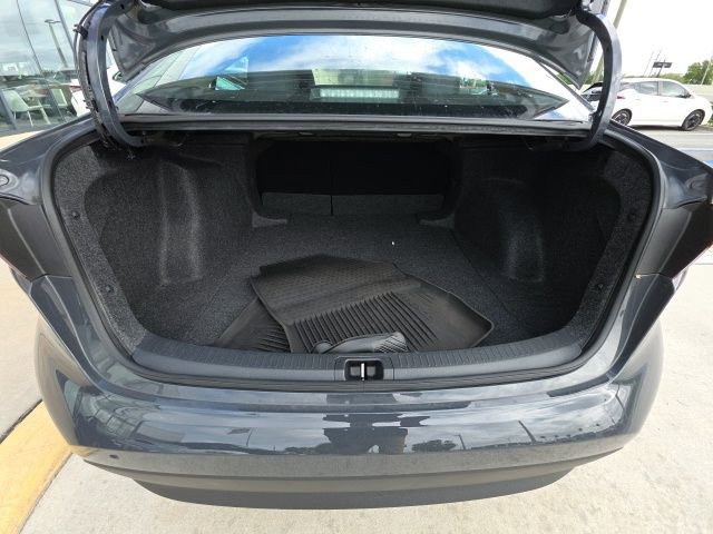 Used 2025 Toyota Corolla LE image 26