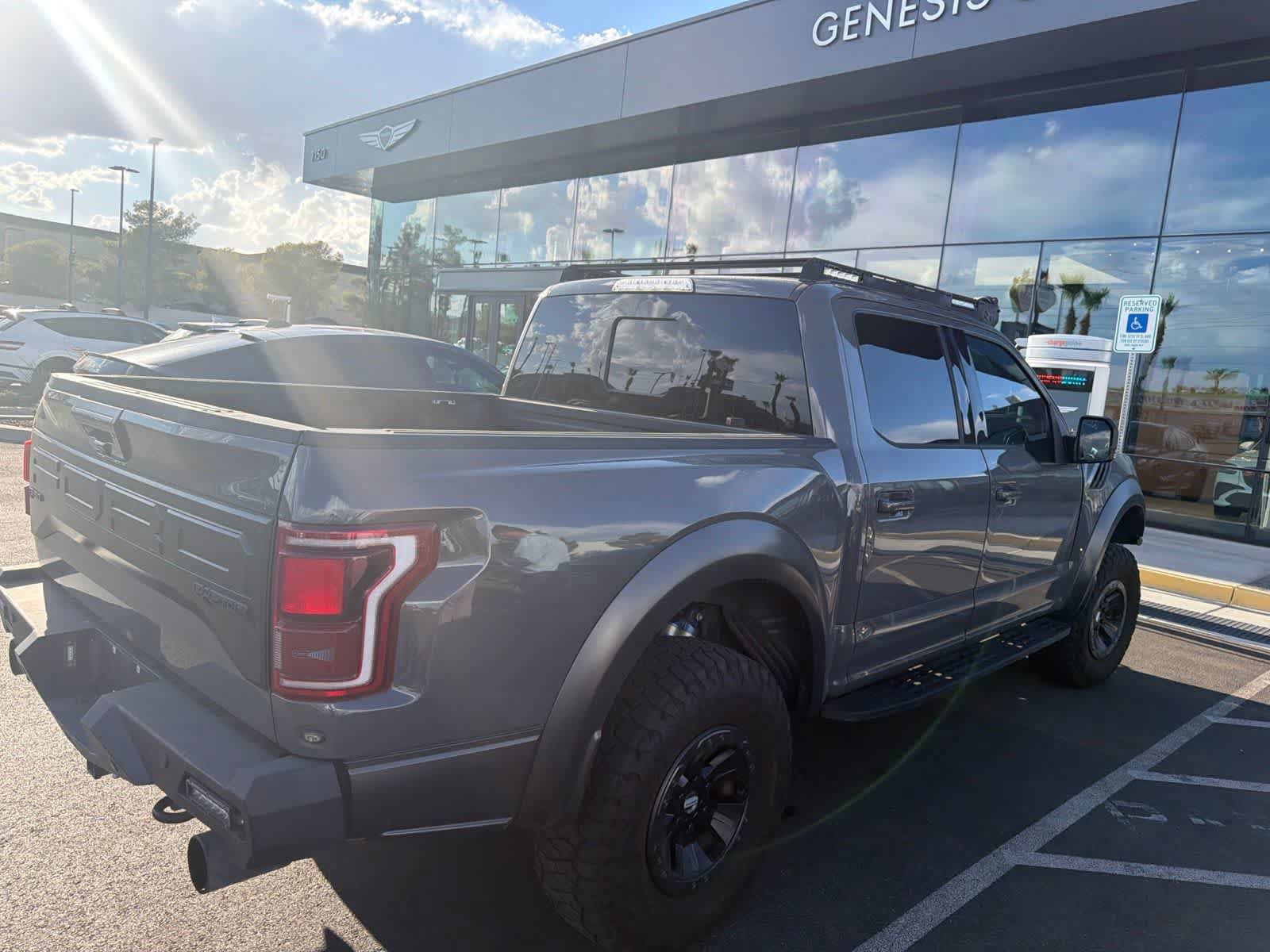 Used 2018 Ford F150 Raptor w/ Equipment Group 802A Luxury AWD/4WD image 3