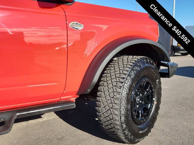 Used 2023 Ford Bronco Wildtrak image 16