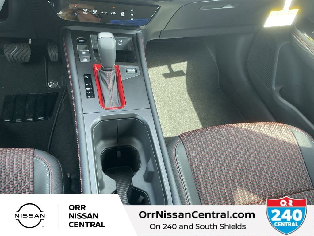 New 2025 Nissan Kicks SR FWD image 24