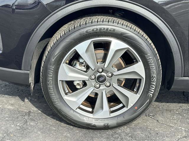 Used 2025 Ford Escape Platinum AWD/4WD image 8