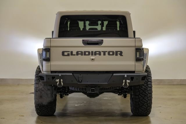 Used 2025 Jeep Gladiator Rubicon w/ Safety Group AWD/4WD image 35