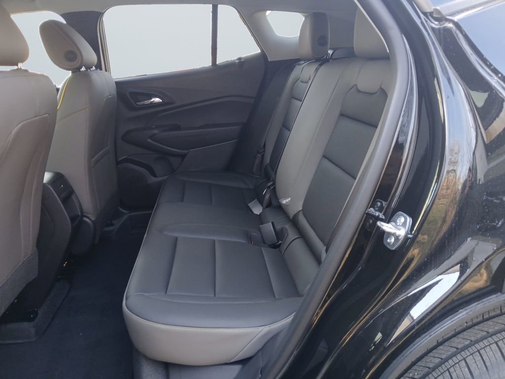 New 2026 Chevrolet Trax ACTIV w/ Driver Confidence Package FWD image 13