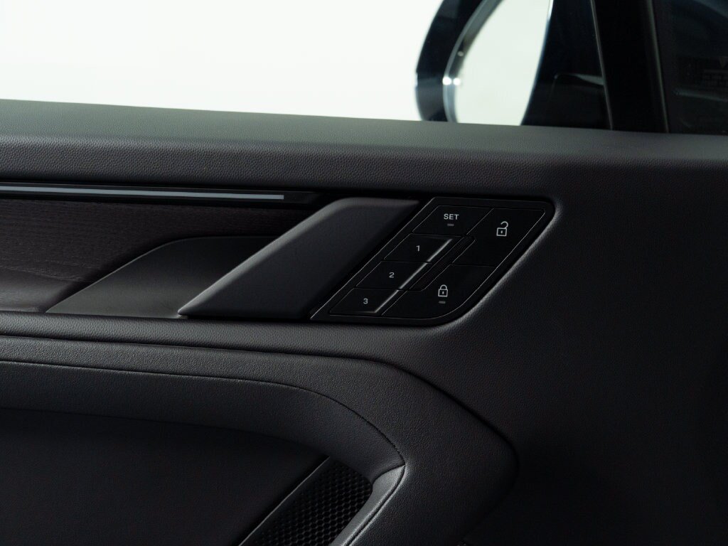 New 2026 Porsche Cayenne S AWD/4WD image 21