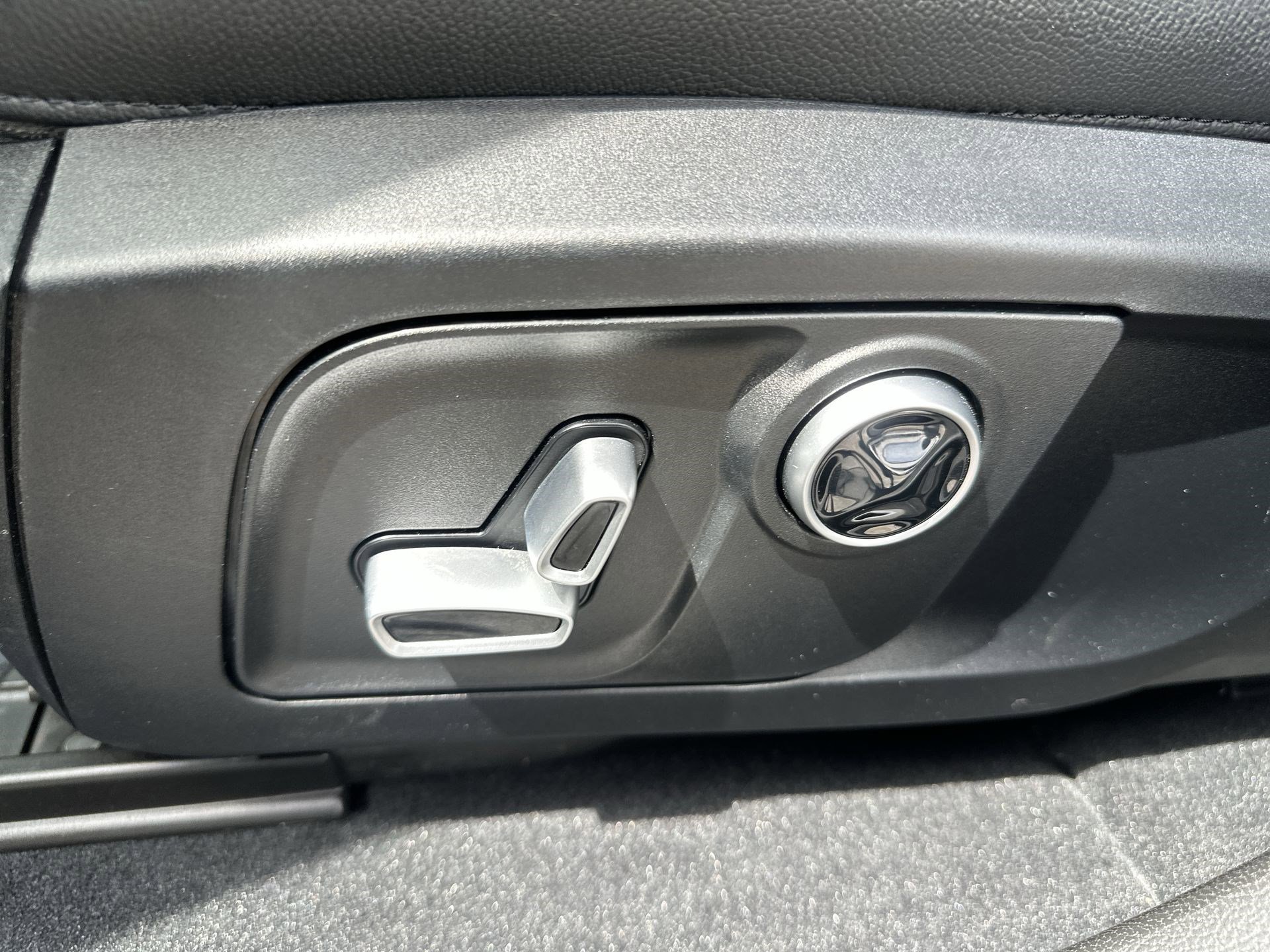 Used 2022 Maserati Levante GT AWD/4WD image 14