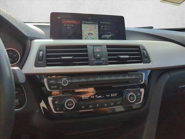 Used 2018 BMW 320i Sedan image 10