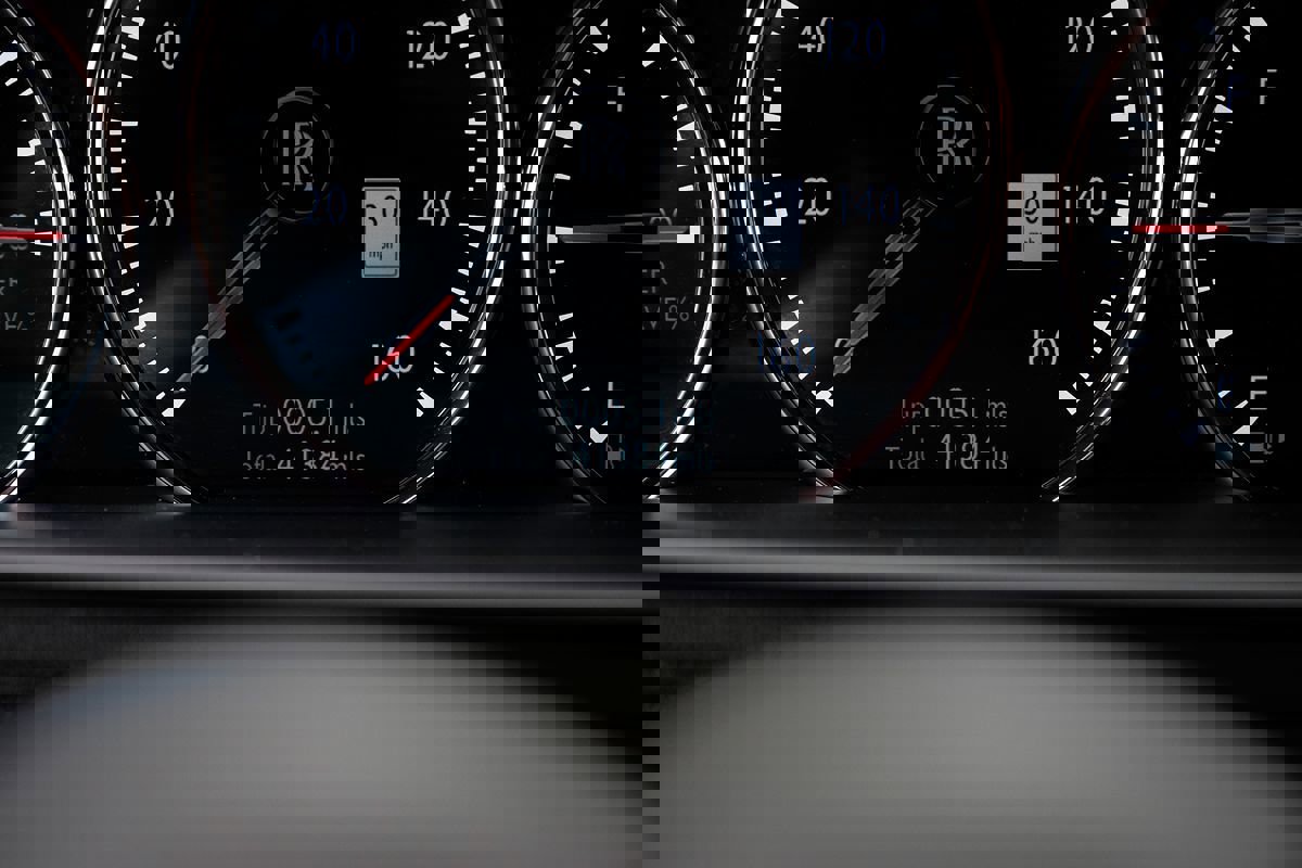 Used 2022 Rolls-Royce Cullinan Black Badge w/ Dark Exterior Package image 17