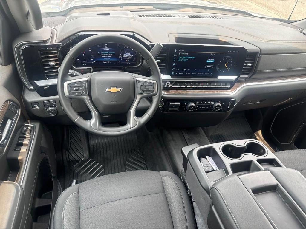 Used 2024 Chevrolet Silverado 1500 LT AWD/4WD image 27