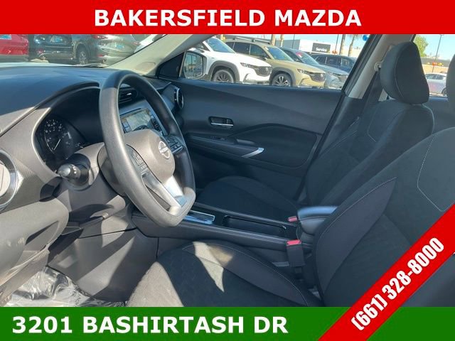 Used 2023 Nissan Kicks SV image 13