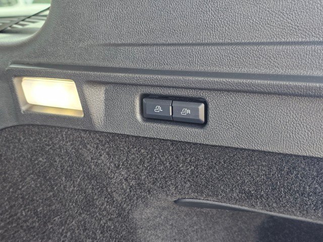 Used 2024 Lincoln Corsair AWD w/ Equipment Group 102A image 17