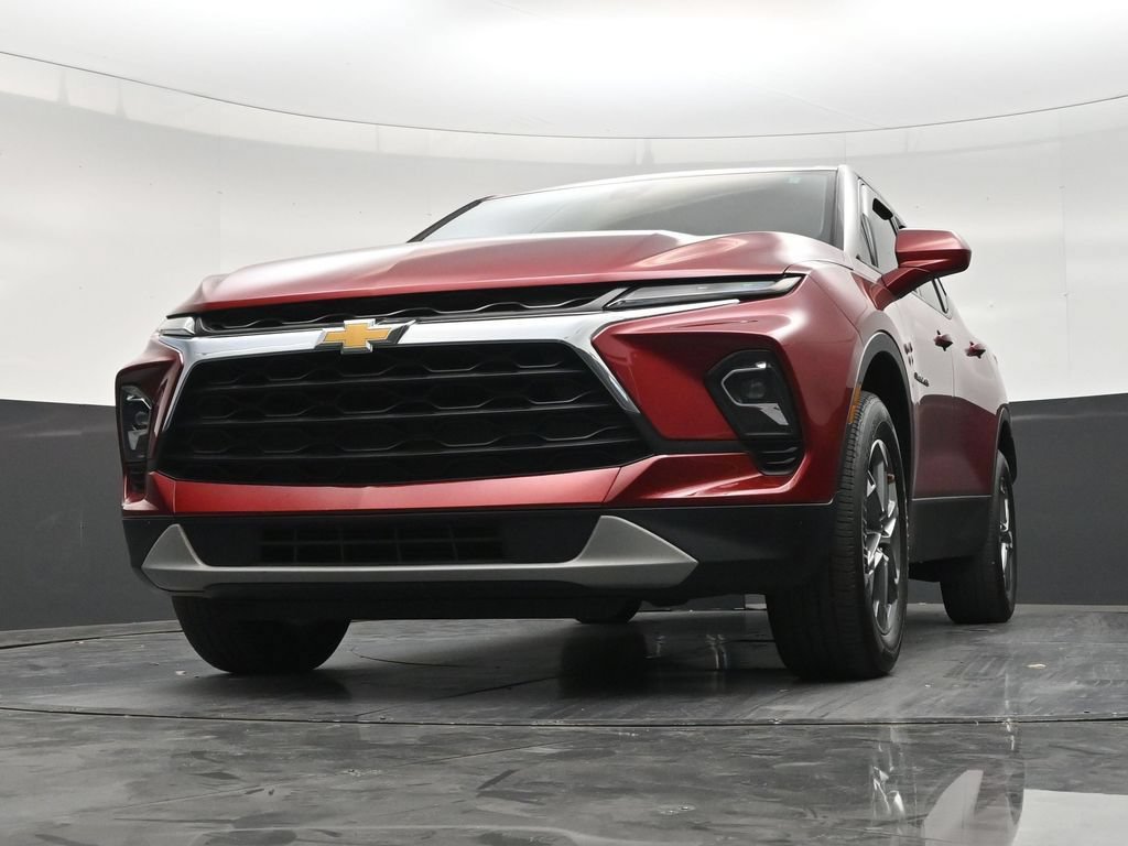 Used 2024 Chevrolet Blazer LT FWD image 27
