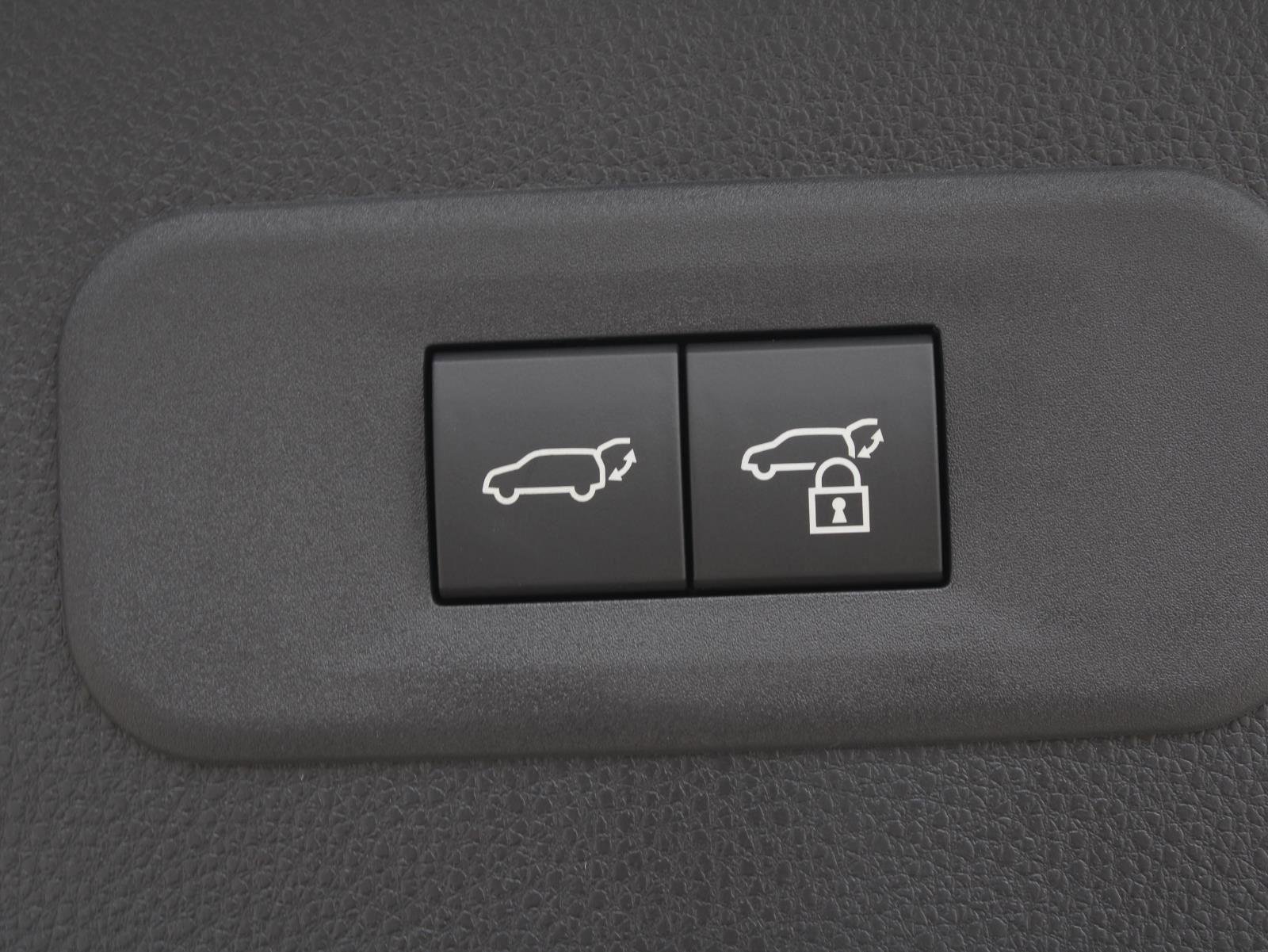 New 2026 Toyota Crown Signia image 10