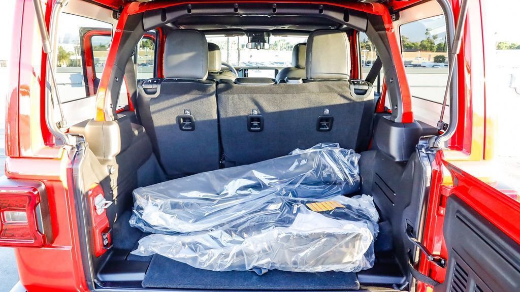 New 2025 Jeep Wrangler Sport S image 27