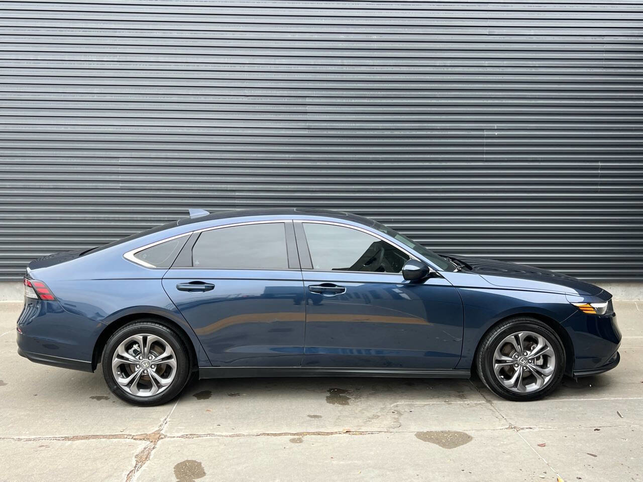 Used 2024 Honda Accord EX image 10