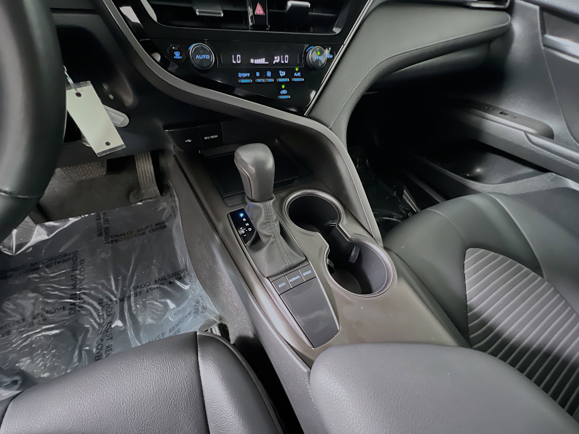 Used 2023 Toyota Camry SE image 25