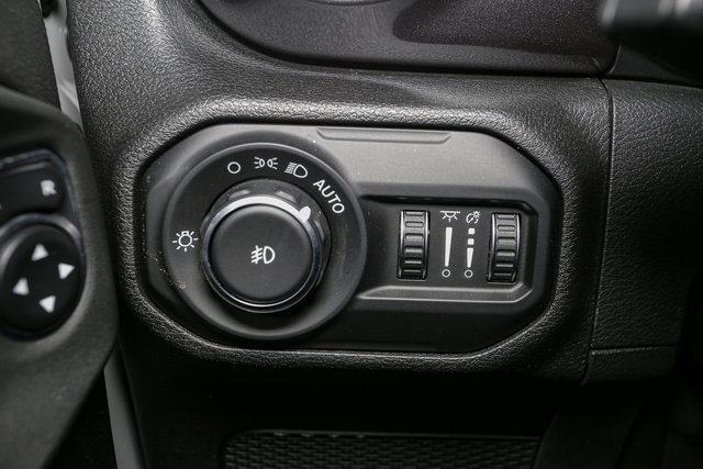 Used 2021 Jeep Wrangler Unlimited Sahara image 33