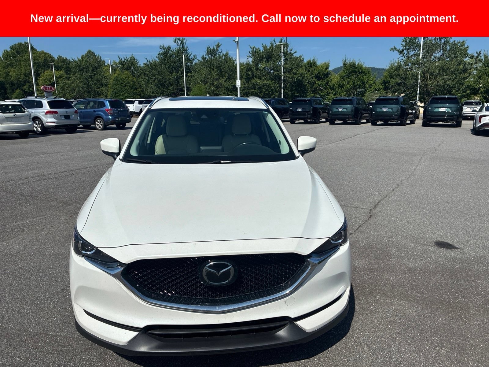 Used 2018 MAZDA CX-5 Touring w/ Preferred Equipment Package FWD image 3