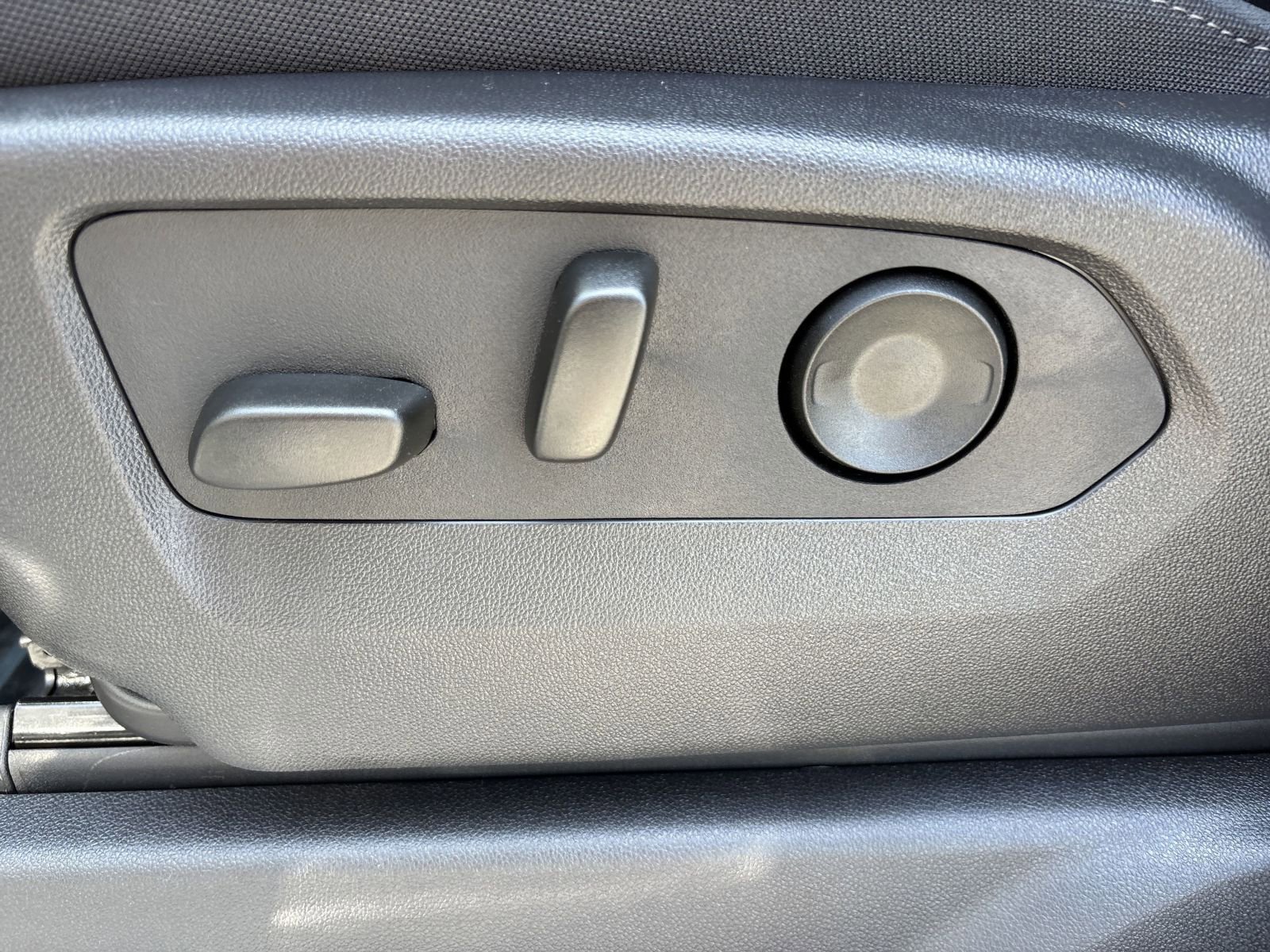 New 2025 GMC Sierra 1500 SLE w/ Preferred Package image 27