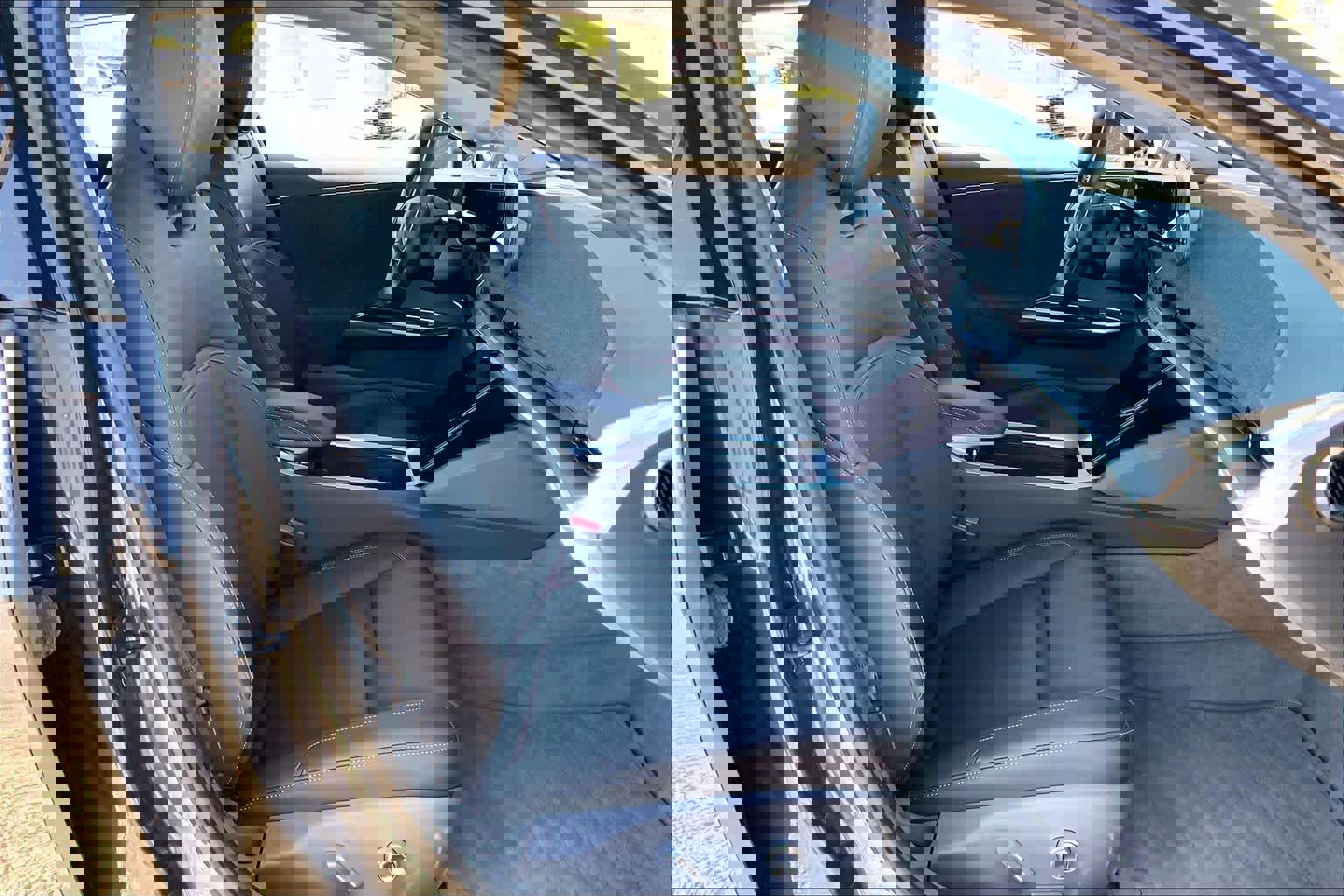 Used 2025 Lucid Air Pure image 9