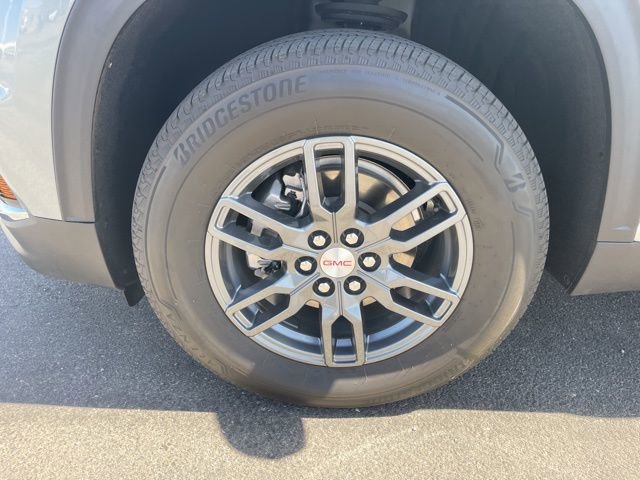 Used 2025 GMC Acadia Elevation image 10