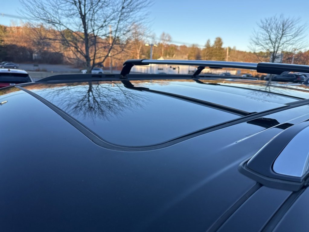 Used 2024 Jeep Grand Wagoneer Series III w/ HD Trailer Tow Package image 18