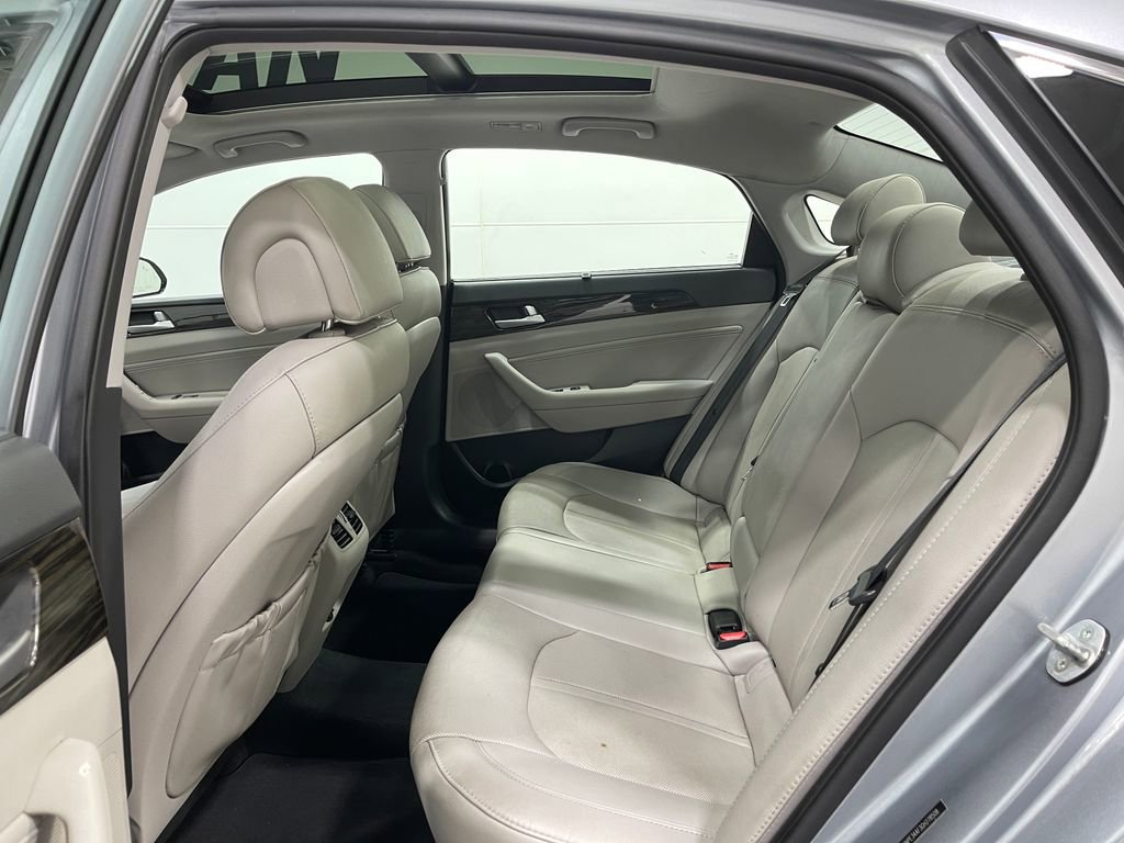 Used 2016 Hyundai Sonata Limited w/ Option Group 05 image 31