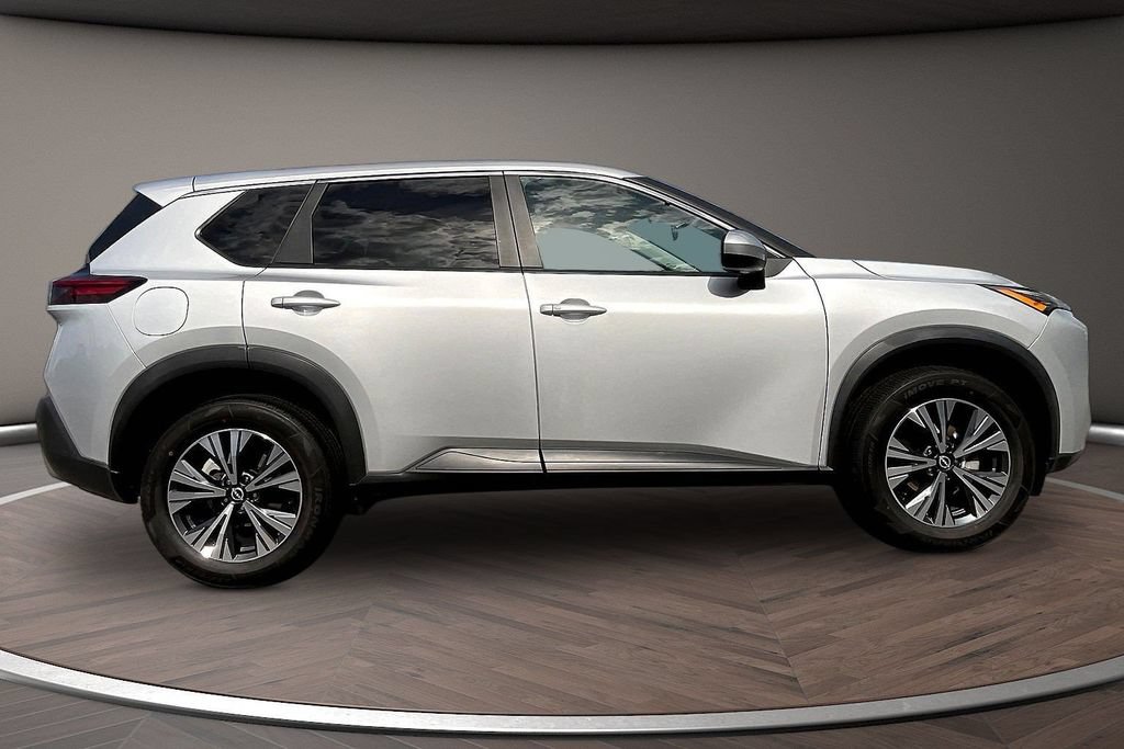 Used 2023 Nissan Rogue SV FWD image 9
