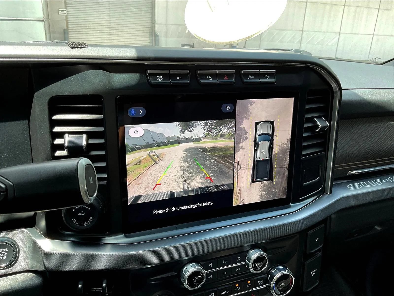 Used 2023 Ford F450 Platinum w/ FX4 Off-Road Package AWD/4WD image 27