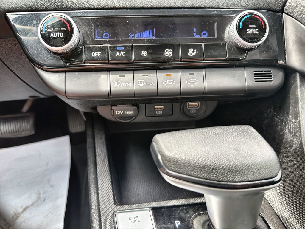 Certified 2023 Hyundai Elantra SEL FWD image 26