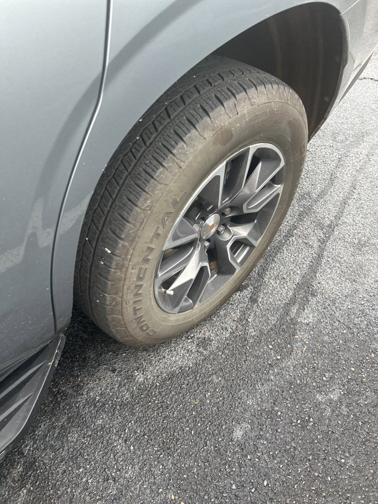 Used 2024 Chevrolet Tahoe LT w/ LT Signature Package image 3