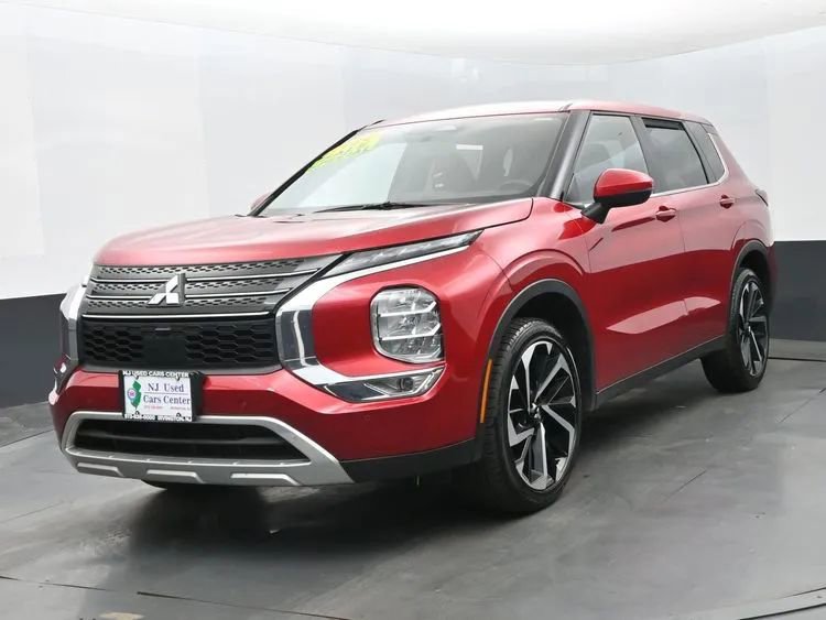 Used 2024 Mitsubishi Outlander FWD